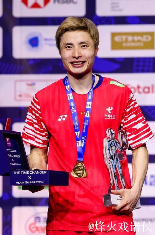 羽毛球世锦赛 石宇奇战胜拉克什亚晋级男单32强 羽毛球世锦赛 石宇奇战胜拉克什亚晋级男单32强